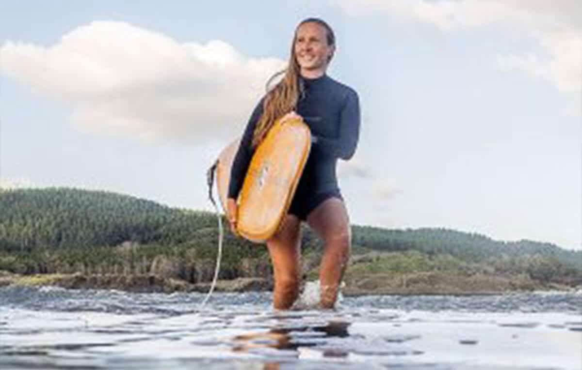 Escape Rentals The Top 10 Uniquely Auckland Activities Swim in the east, then surf in the west