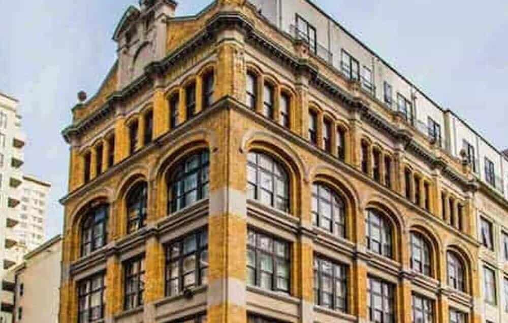 Nomads Auckland Hostel