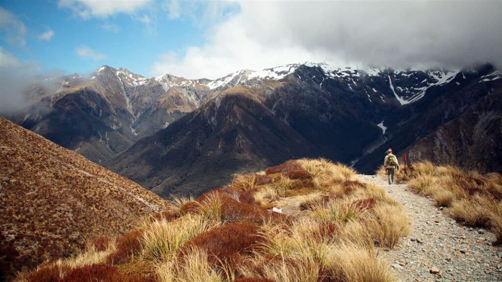 walking arthurs pass hero
